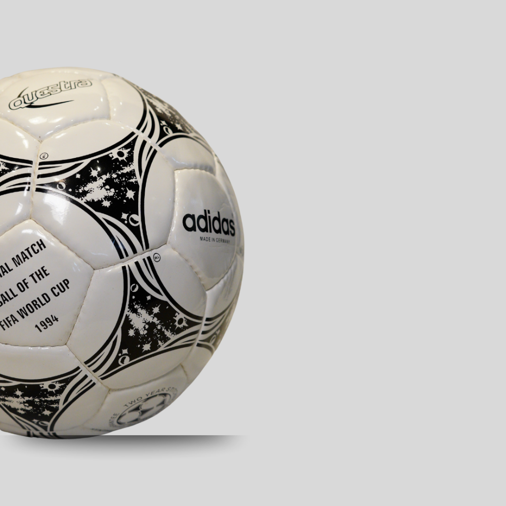 ADIDAS QUESTRA WORLD CUP FINAL 1994 UNITED STATE  FOOTBALL